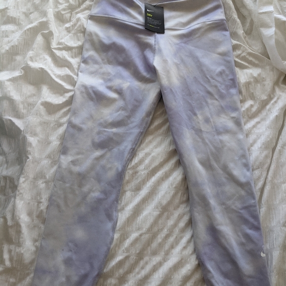 The Nike One Leggings - Picture 3 of 3